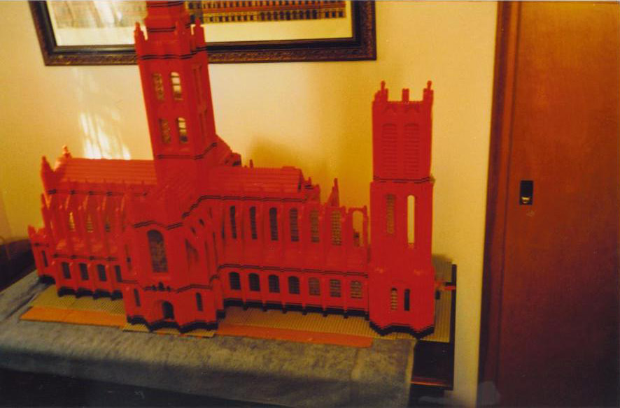 legocathedral4.jpg