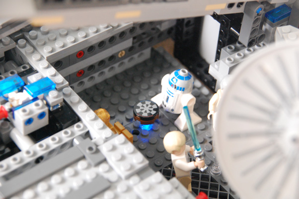 17_crew_area_-_10179_moc_c.jpg