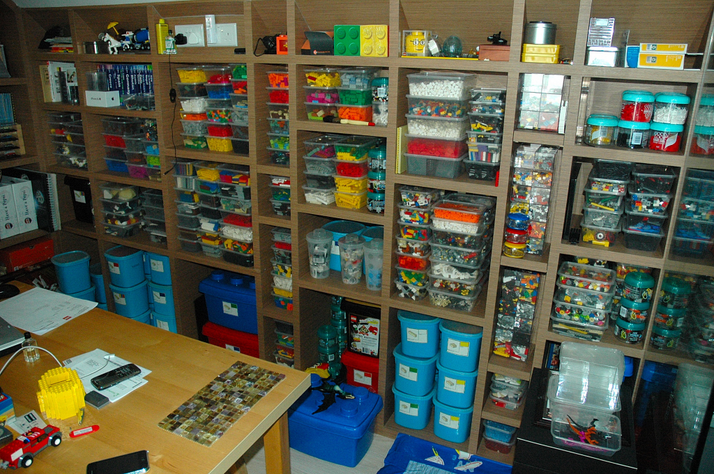 my_lego_cupboard_2_-_008.jpg