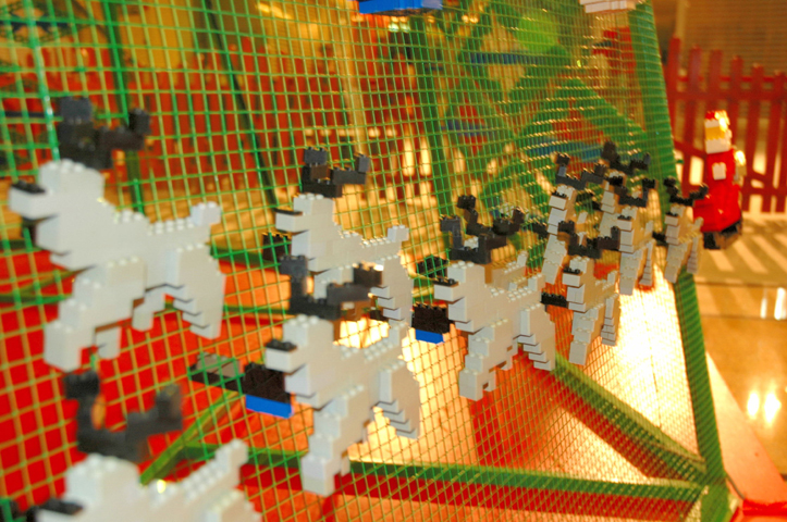 santa_and_reindeers.jpg