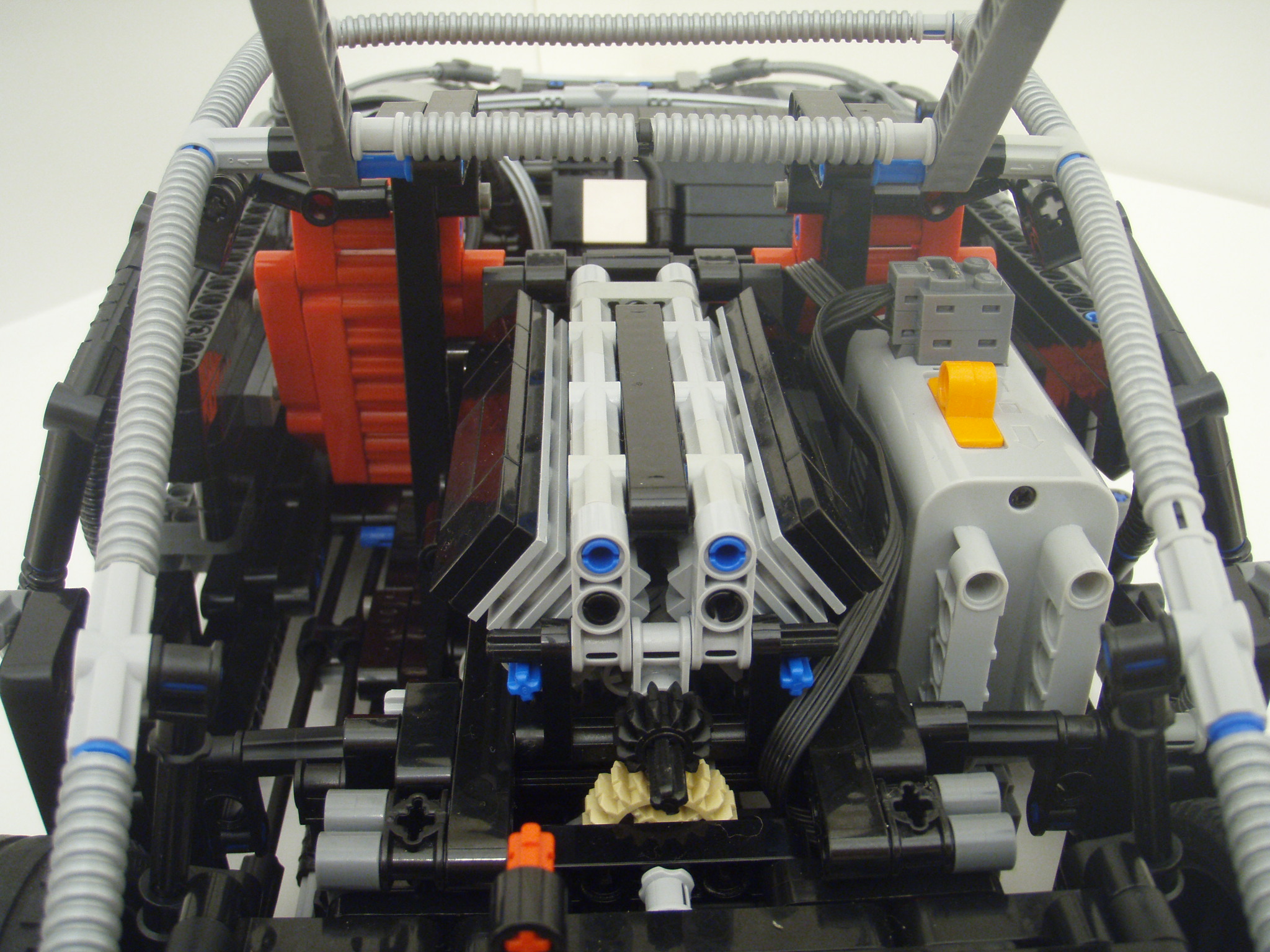 audi_r8_engine_bay.jpg