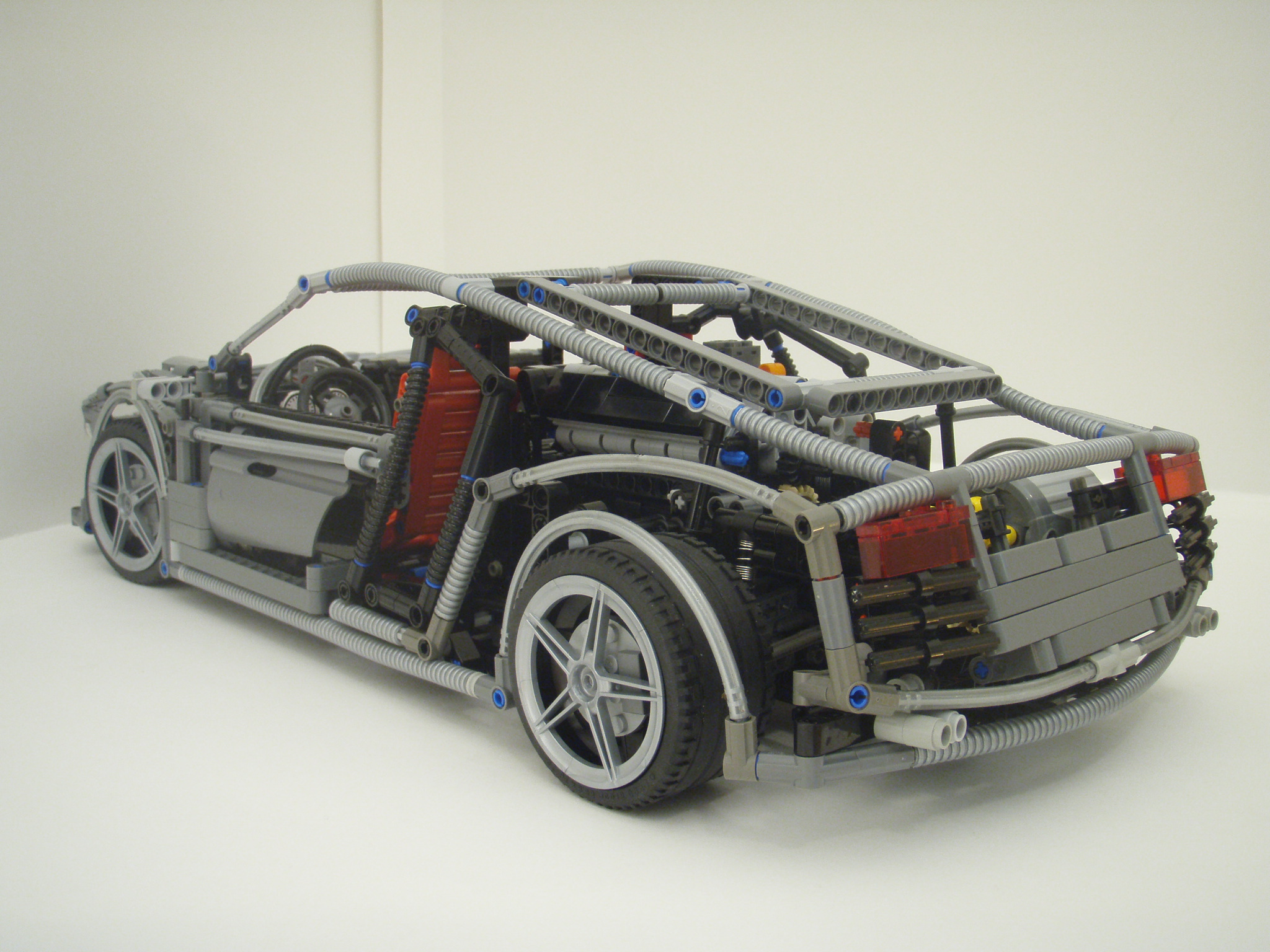audi_r8_rear.jpg