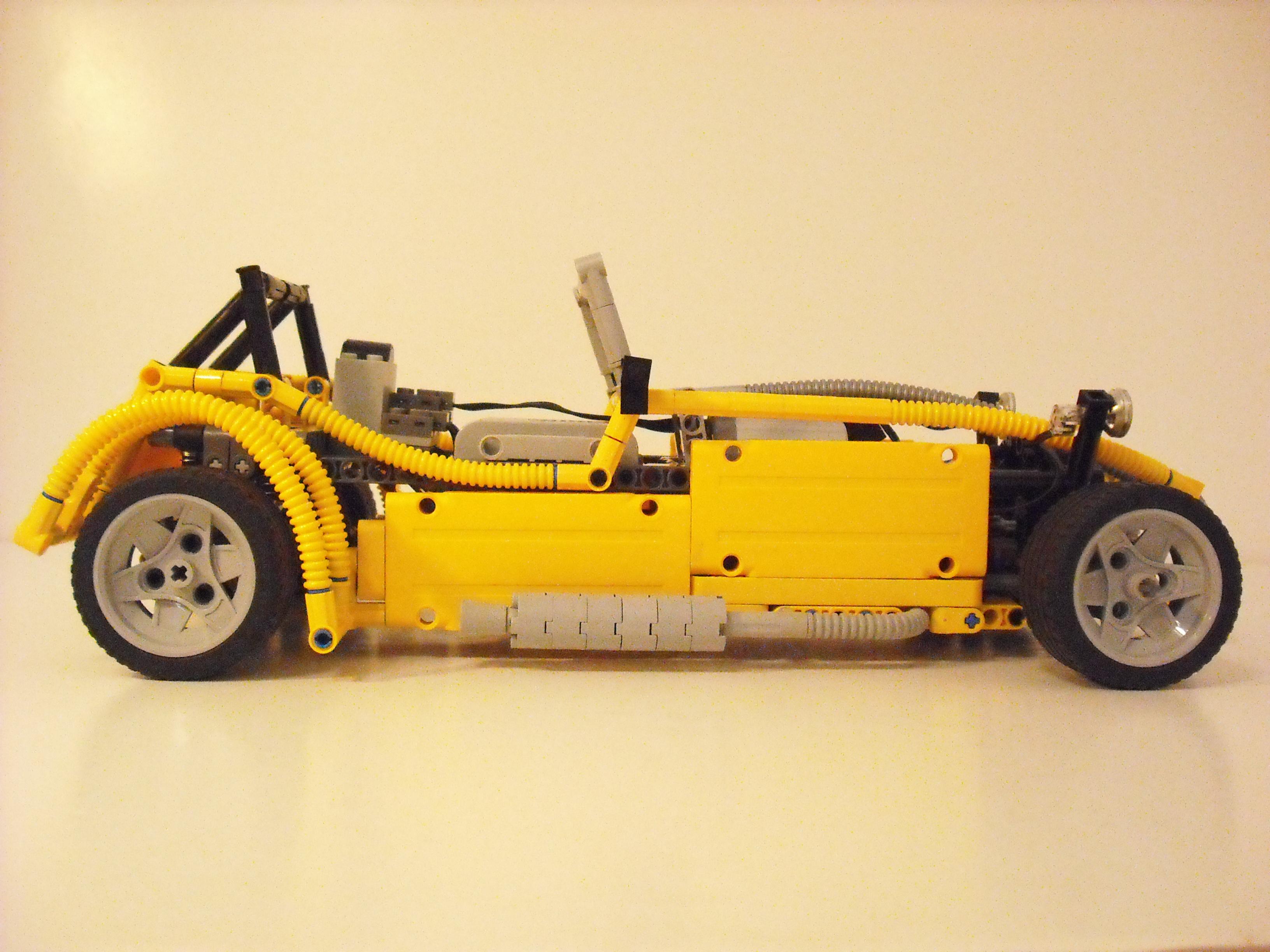 caterham_csr_1.jpg