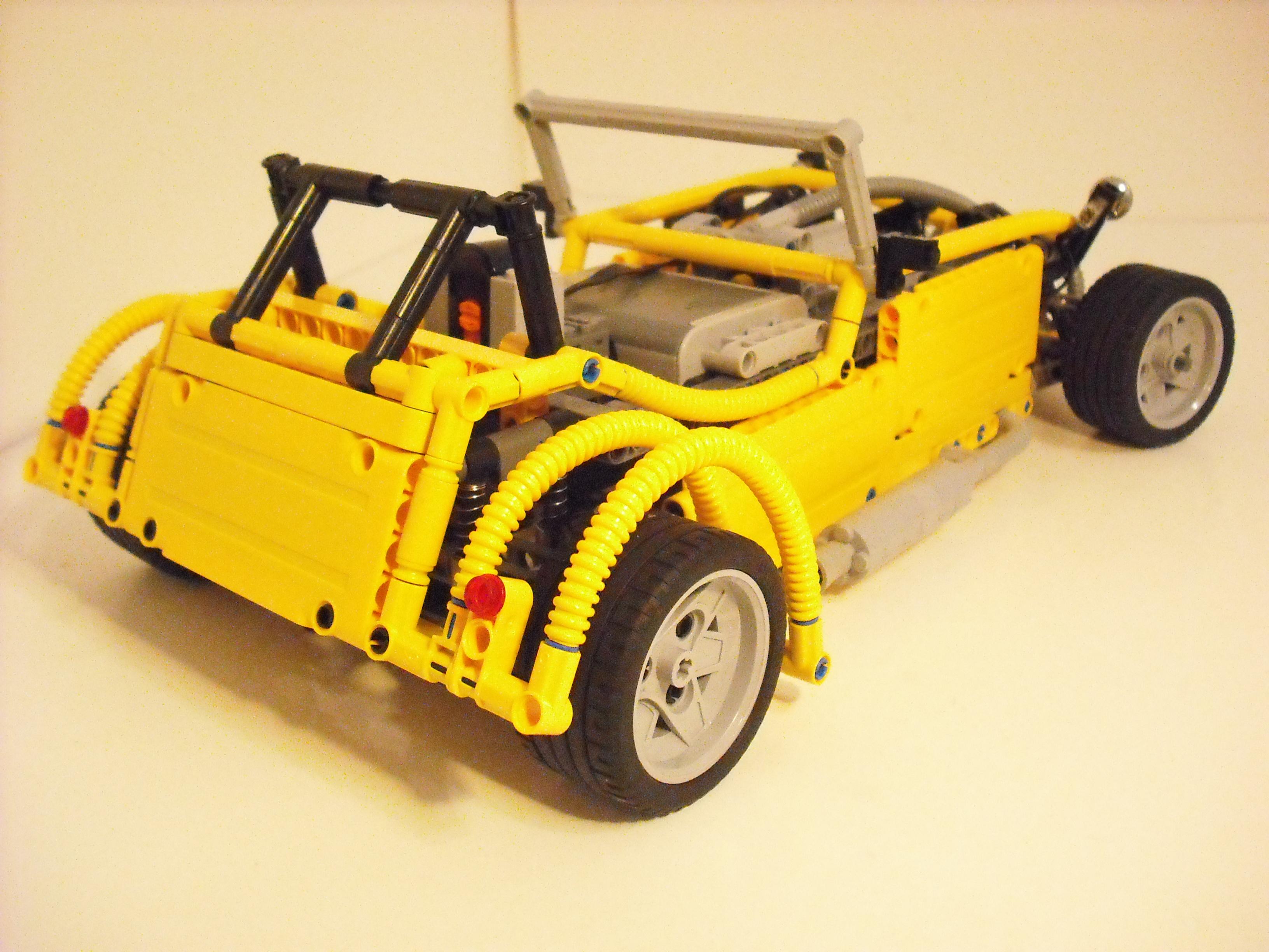 caterham_csr_4.jpg