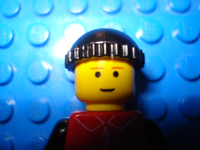 raza_minifig_2.jpg