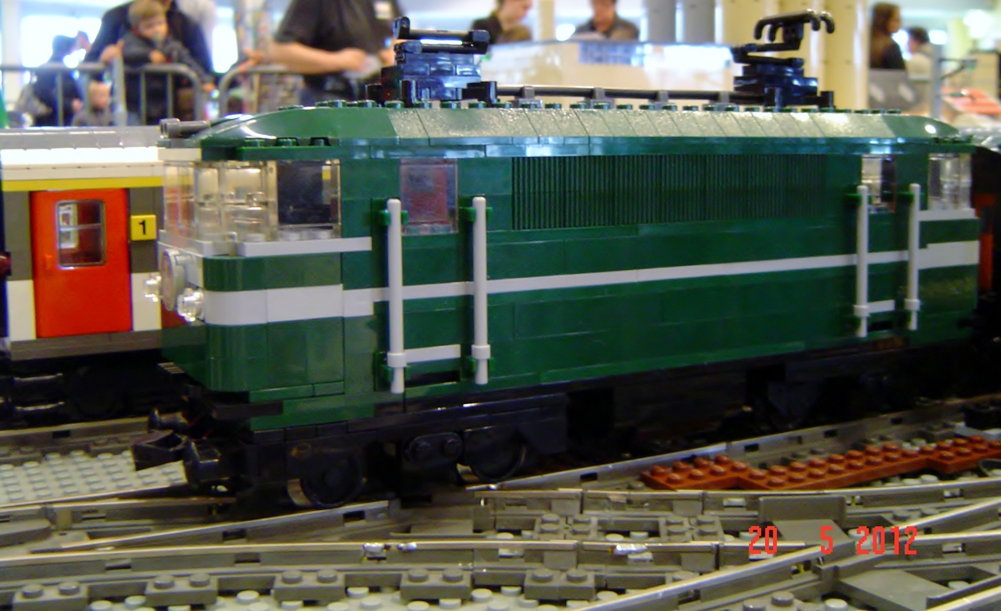 bb16041_locomotive.jpg