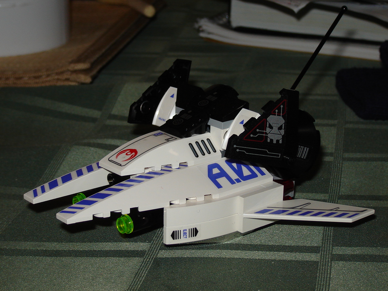 lego-exodrone-01.jpg