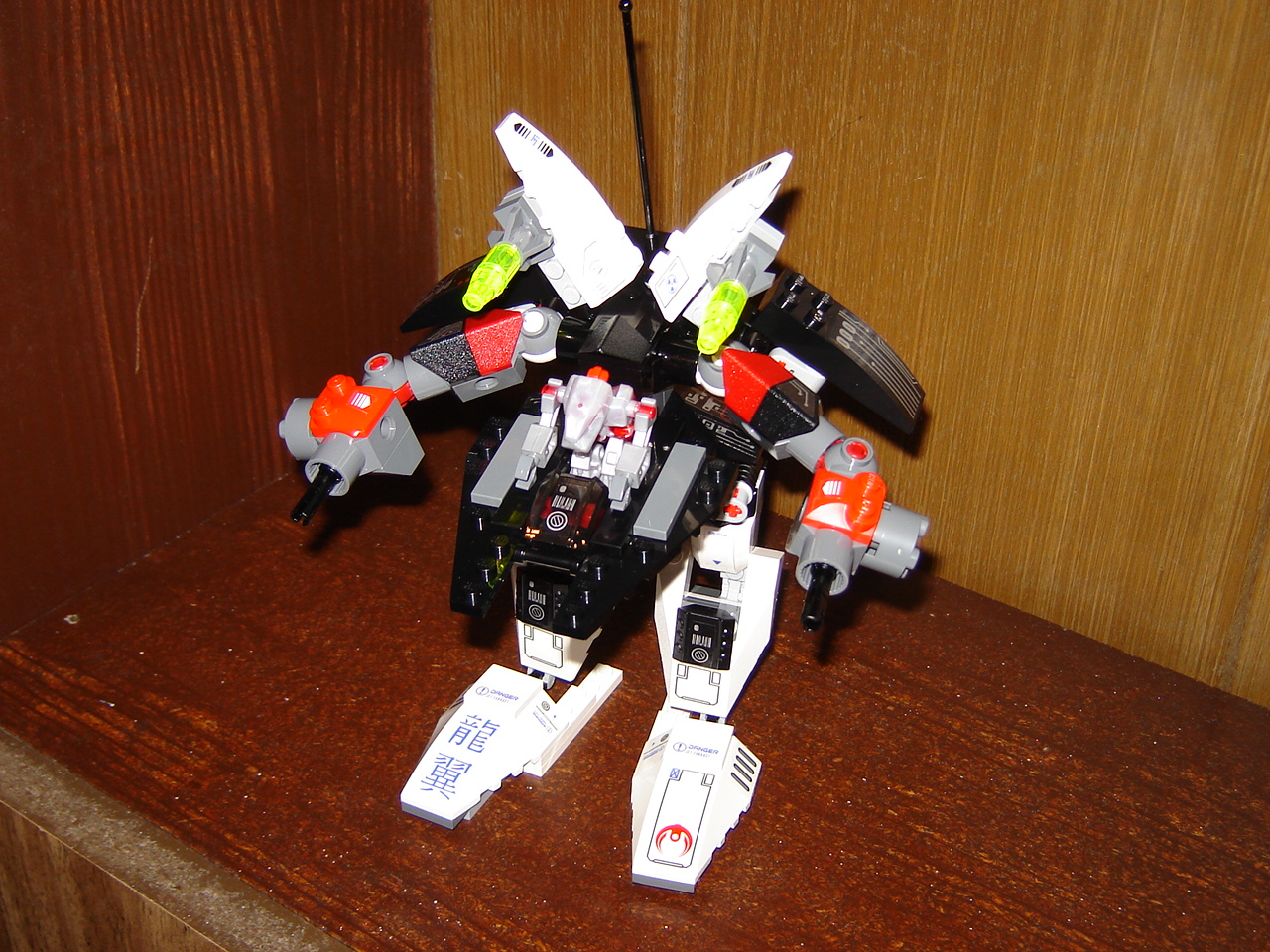 lego-gnat-01.jpg