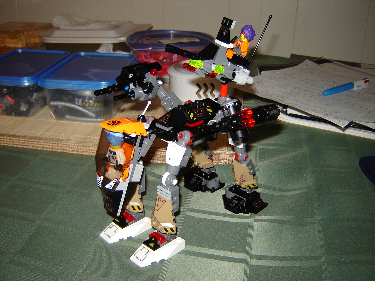 lego-greyhound-01.jpg