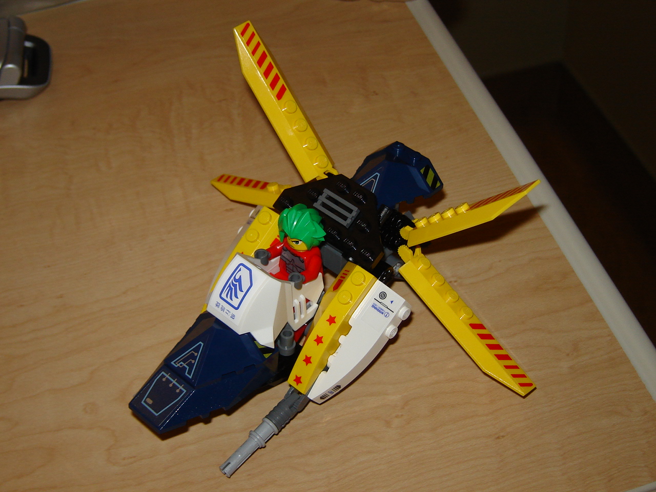 lego-h-flyer-01.jpg