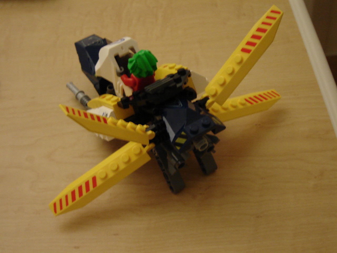 lego-h-flyer-03.jpg