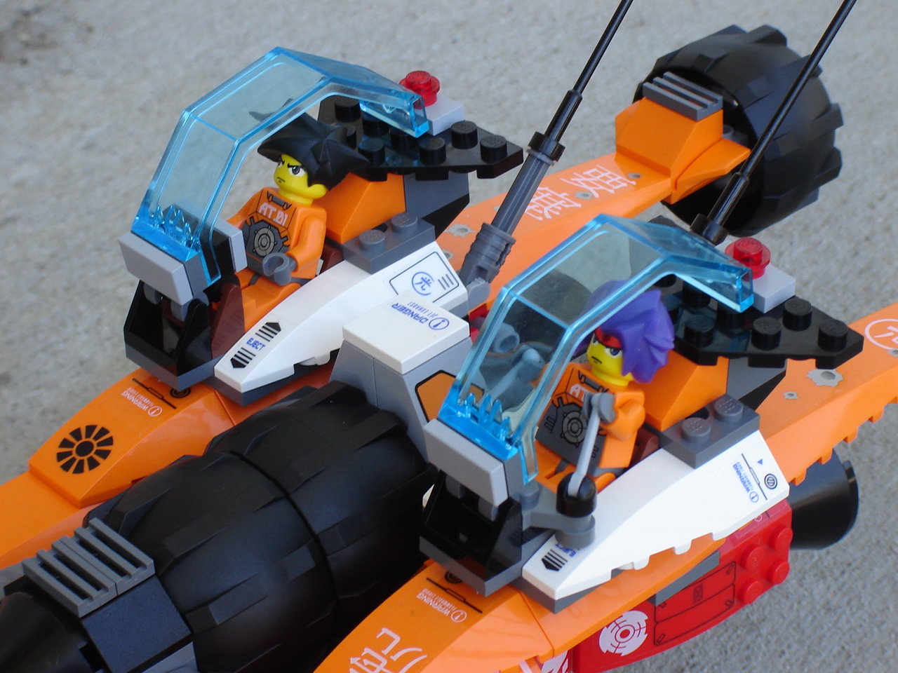 lego-htlrm-02.jpg