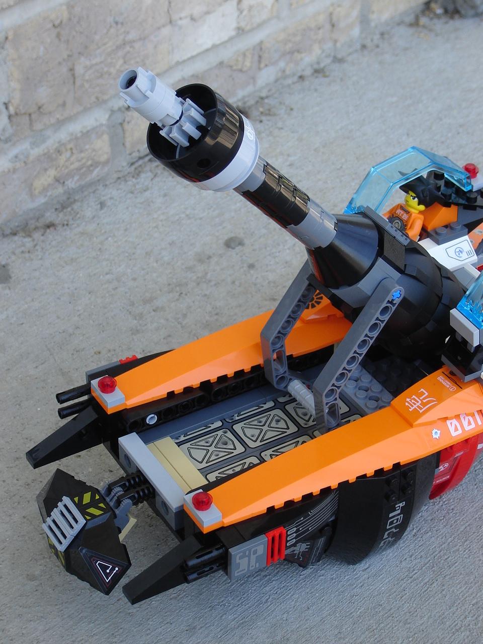 lego-htlrm-04.jpg