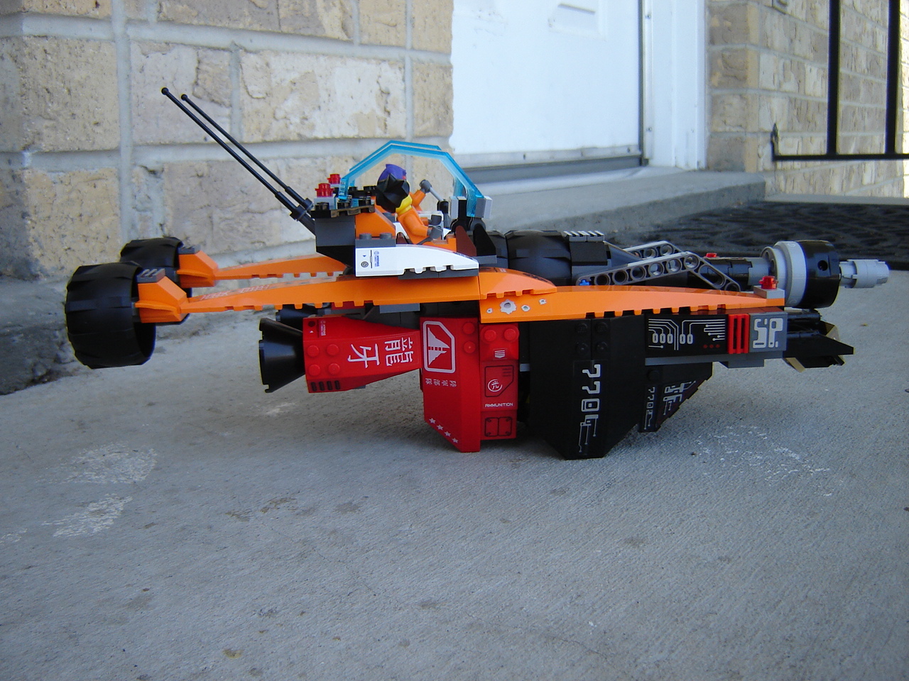 lego-htlrm-06.jpg