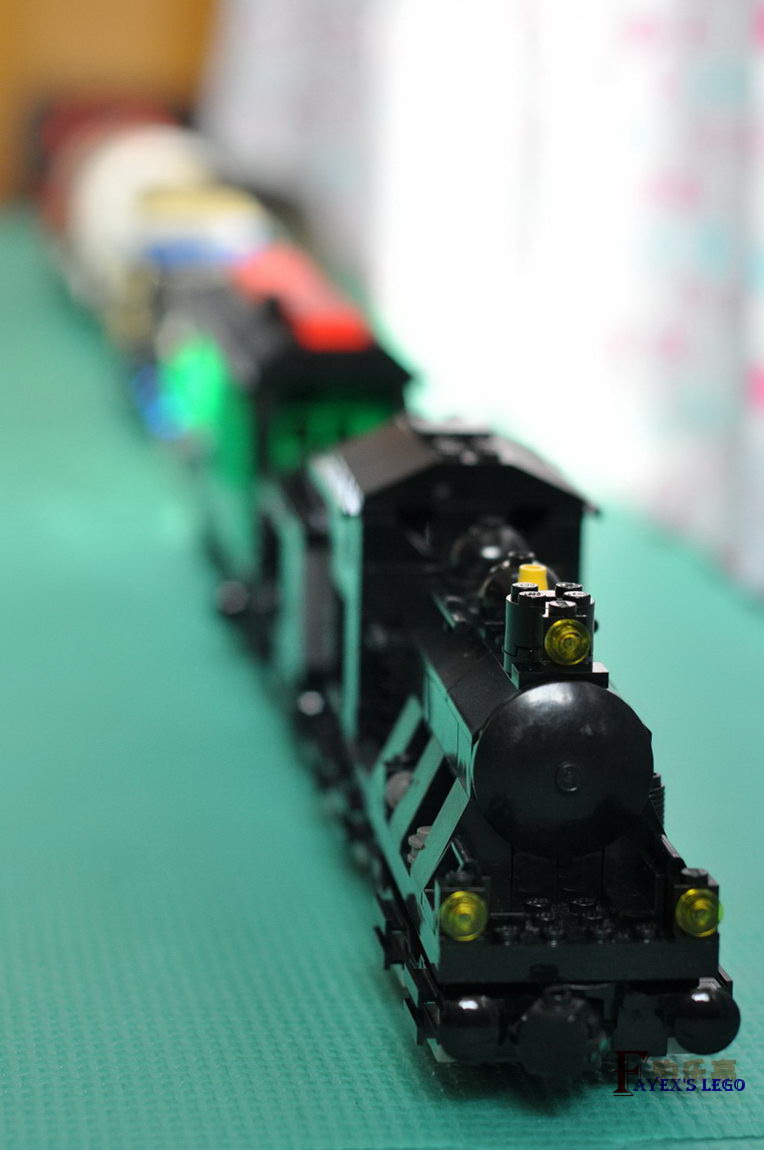 my_own_train_03.jpg