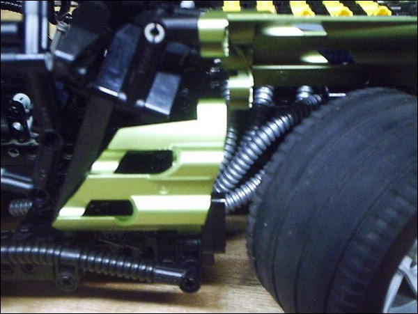 727032tc03.jpg