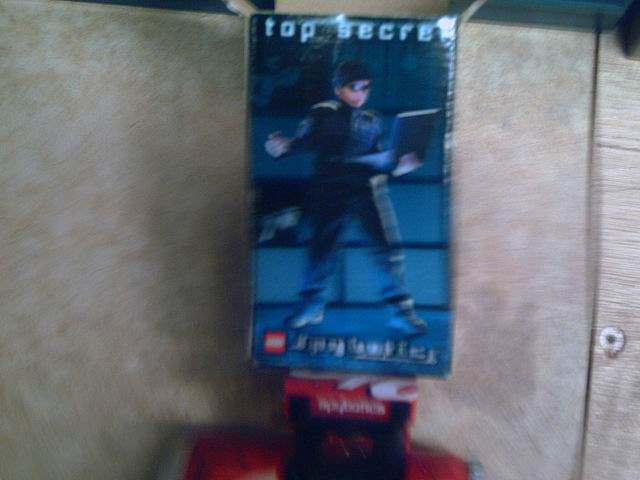 06aug05spy1.jpg