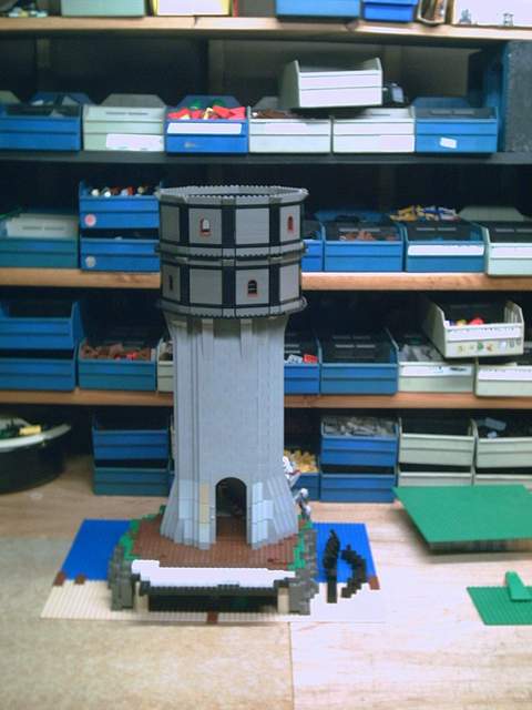 02jul05tower1.jpg