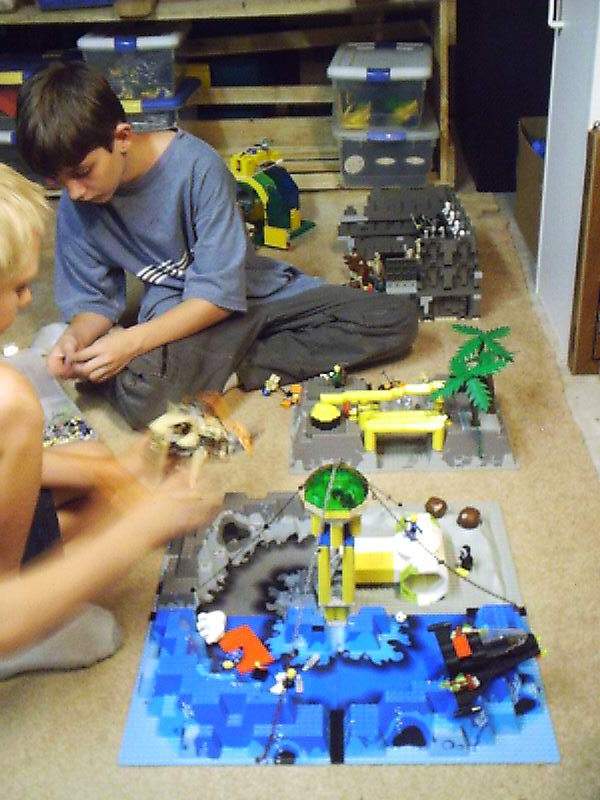 90603play03.jpg