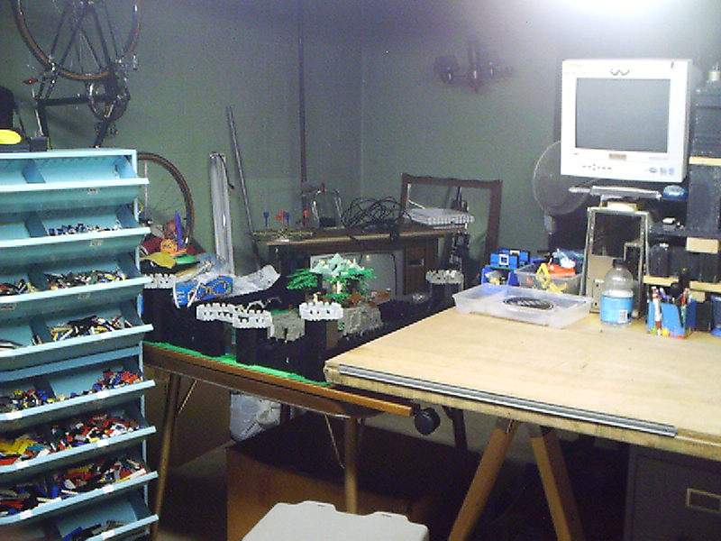 101003stor10.jpg