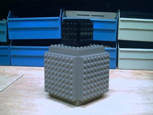 25mar05cube2.jpg