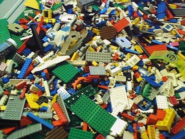 renitaslegojune7a_002.jpg