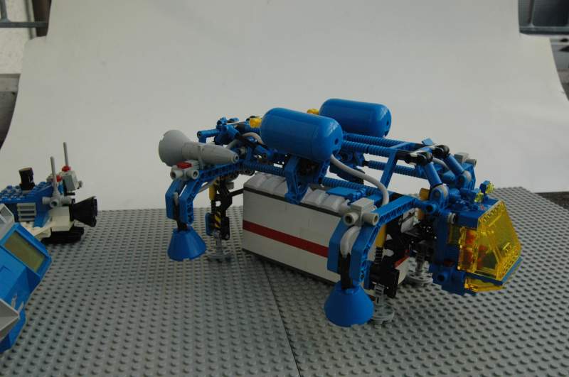 spacecrane03.jpg