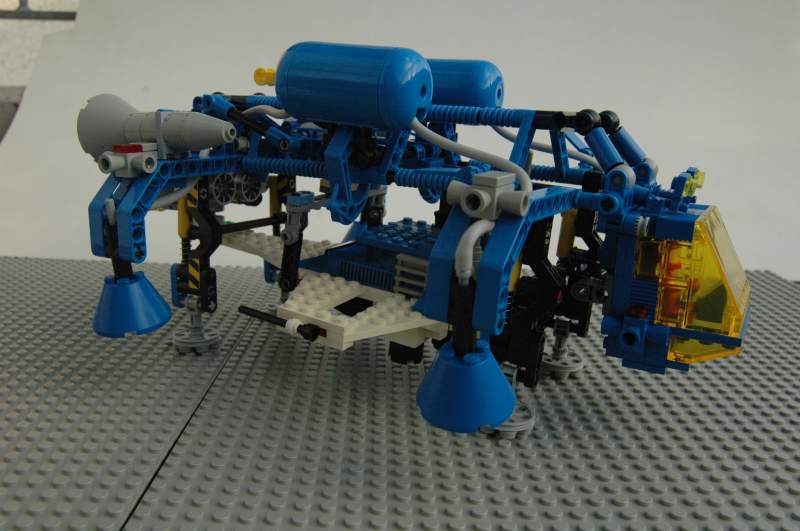 spacecrane05.jpg