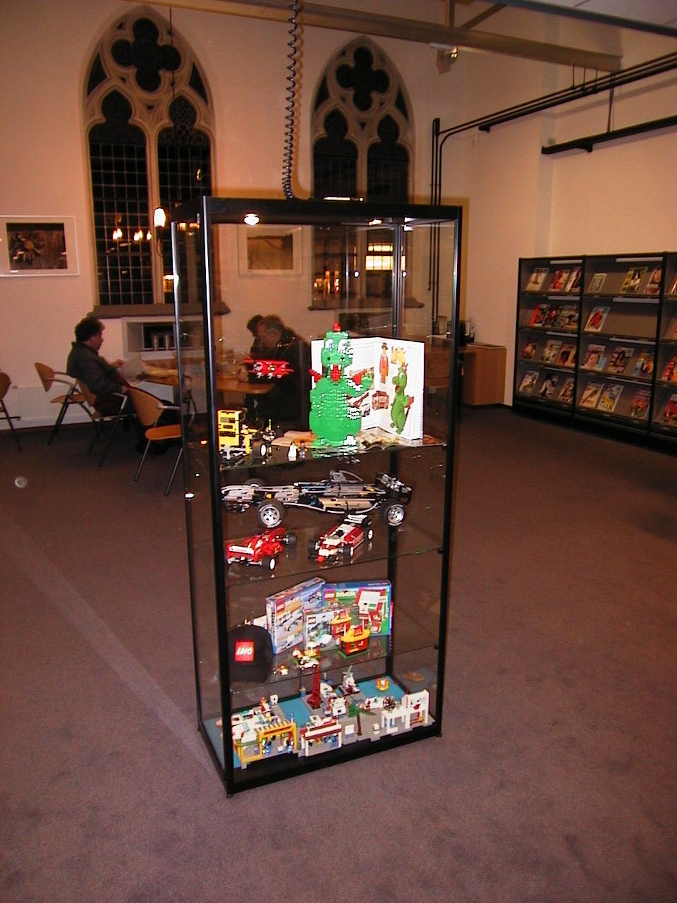 011cabinet.jpg