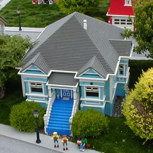 ll-07-light_blue_house.jpg