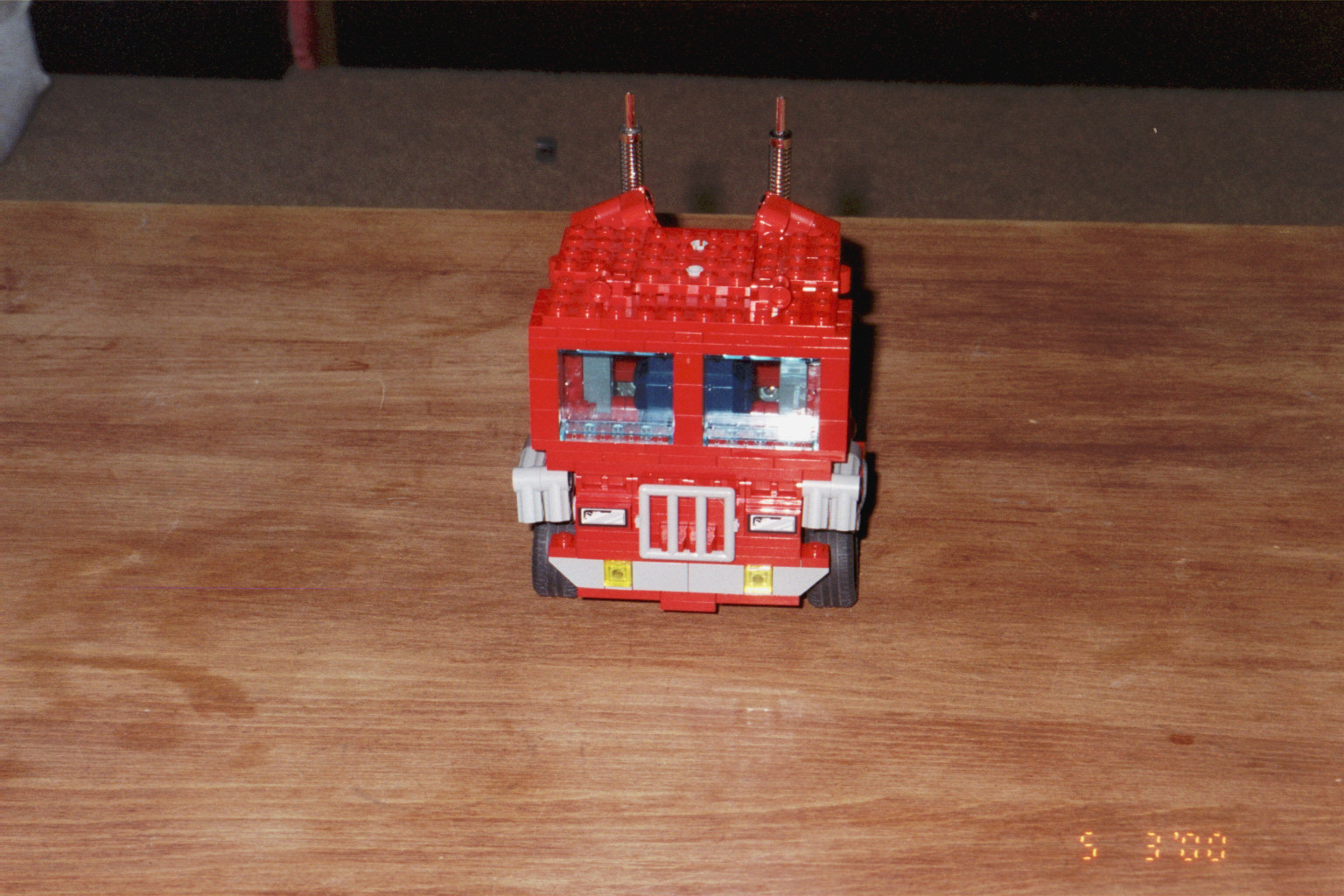 optimus_prime_truck_mode_02.jpg