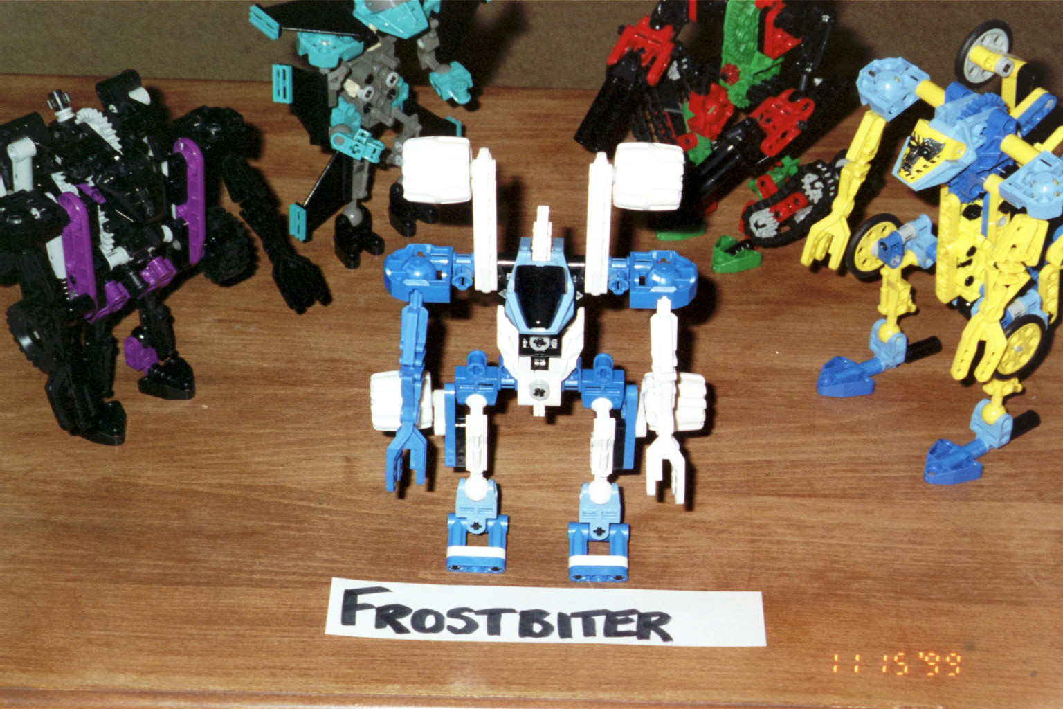 throwmaster_frostbiter_robot_mode.jpg