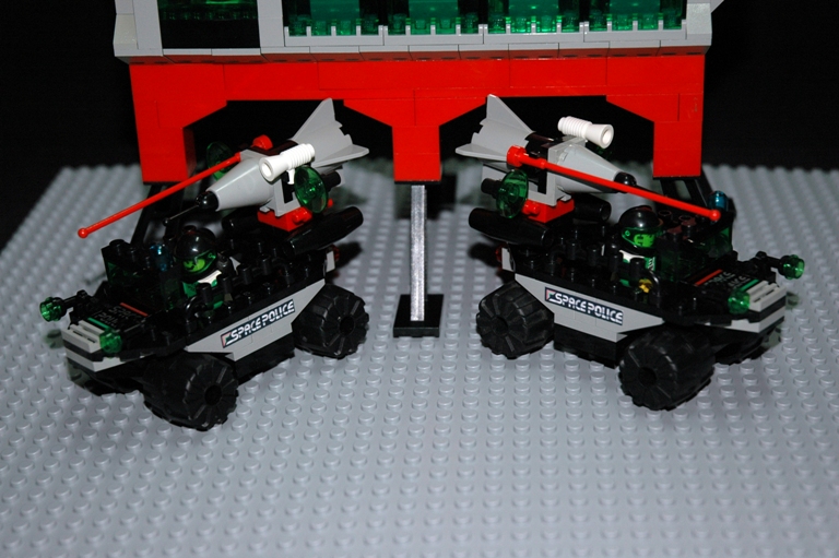 3policecars.jpg