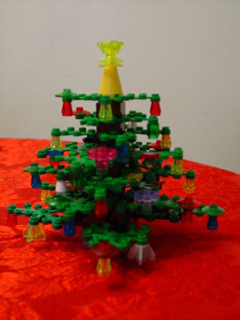 funky-christmas-tree.jpg