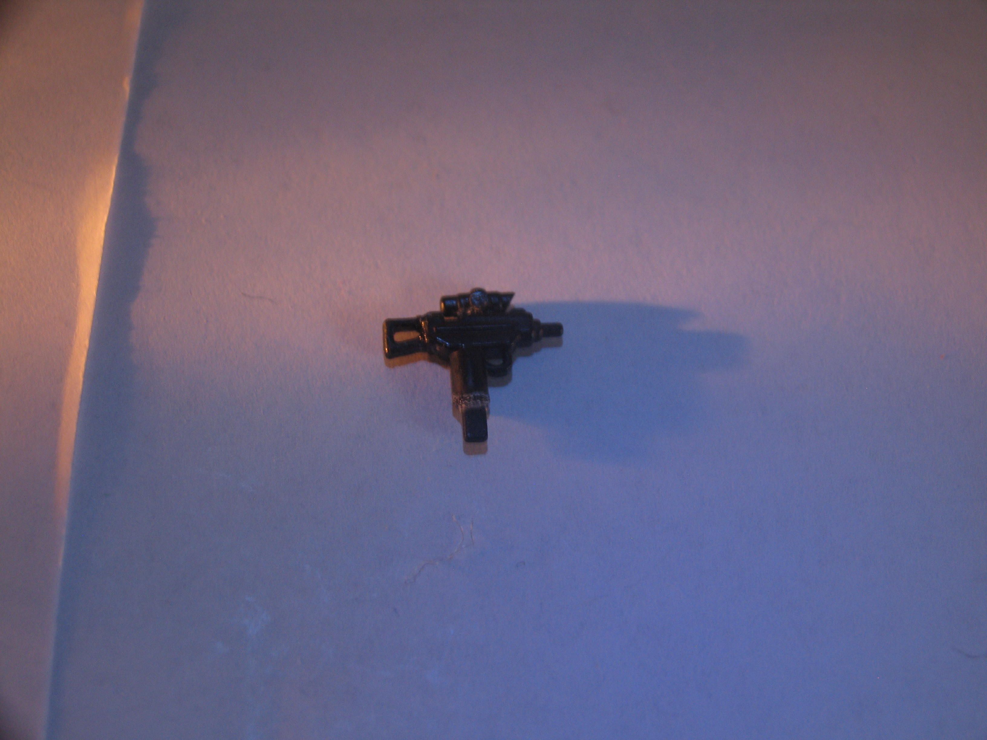 tactical_uzi_pic_04.jpg