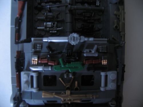 guns_on_amtrack_04.jpg