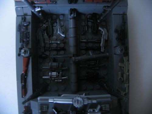 guns_on_amtrack_05.jpg