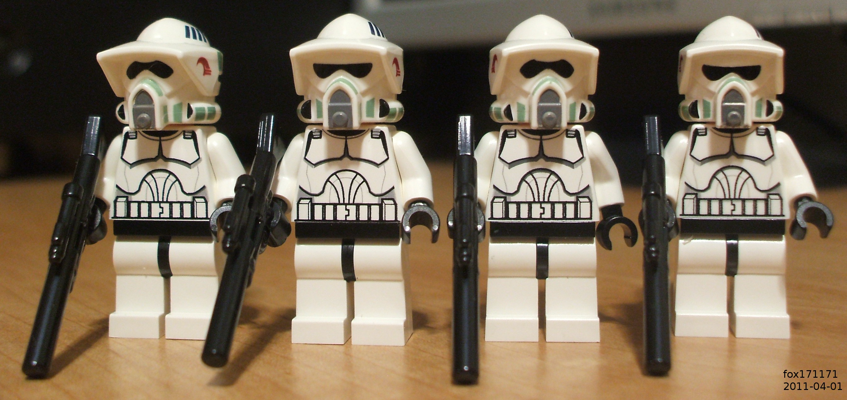 clone_arf_troopers_with_different_eyes_2700x1275.jpg