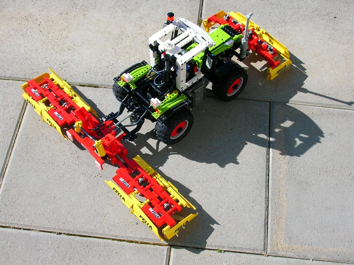 xerion-mit-maehwerk-02.jpg