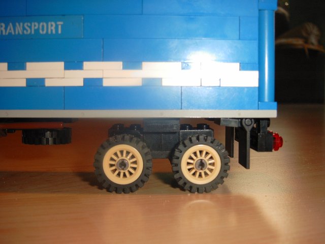 18_kofferhaengerzug.jpg