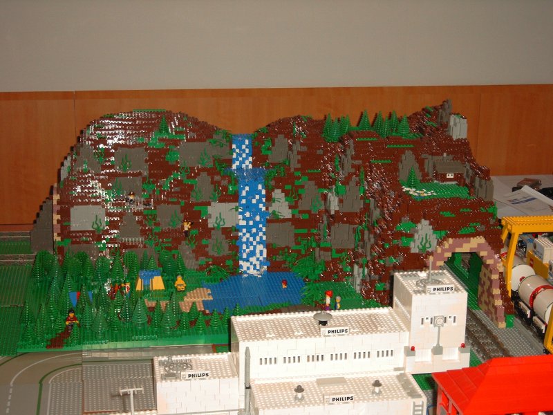07_freestyleanlage_berg_legocastle.jpg