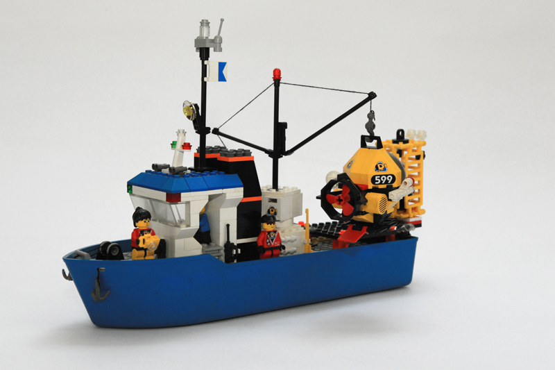 oceanographic_ship_001.jpg