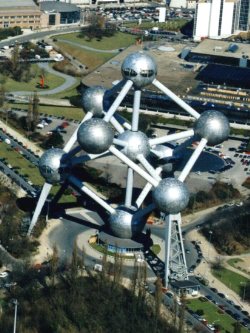 atomium.jpeg