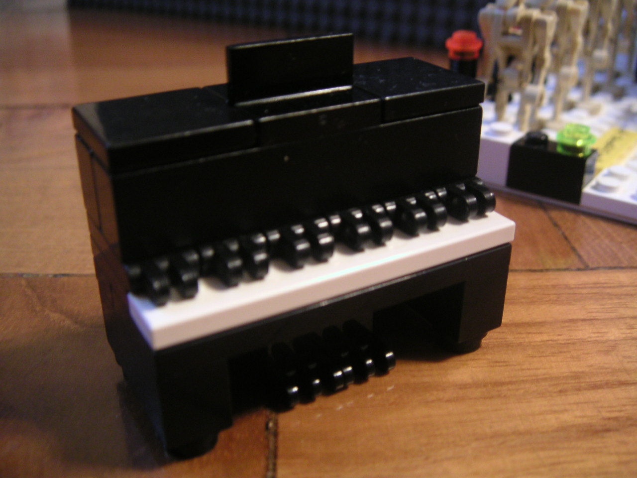 lego_piano.jpg