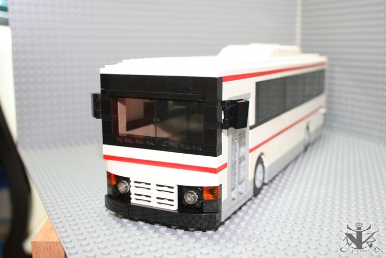 bus100.jpg