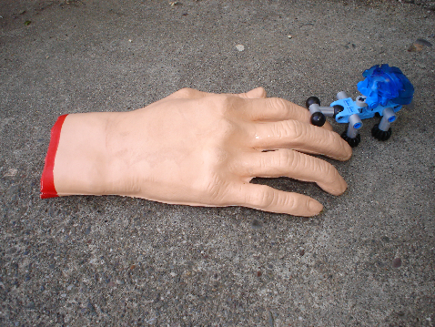 tuggle-hand.jpg