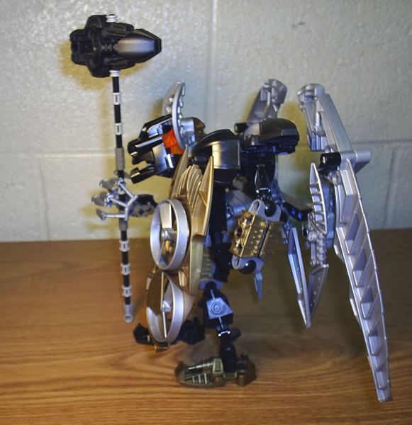 makuta_side.jpg