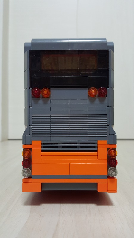 e500mmcfacelift_rears.jpg