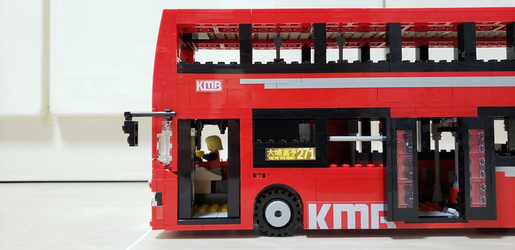volvo_b8l_mcv_door_3s.jpg