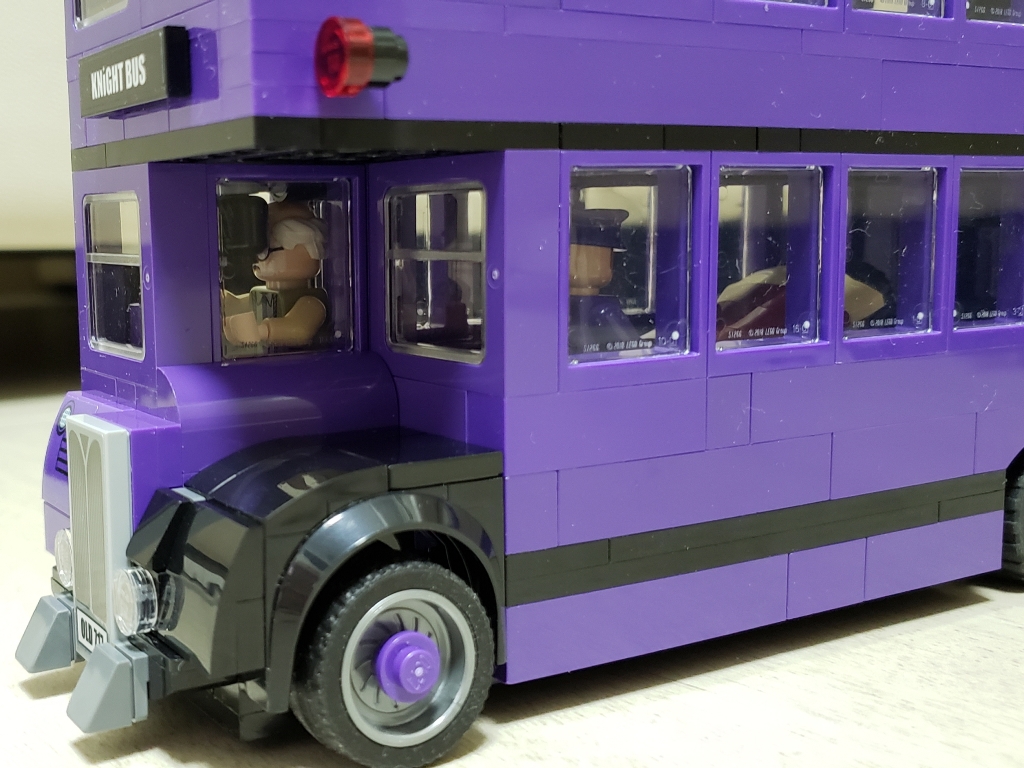 knight_bus_driver_cabin_03s.jpg